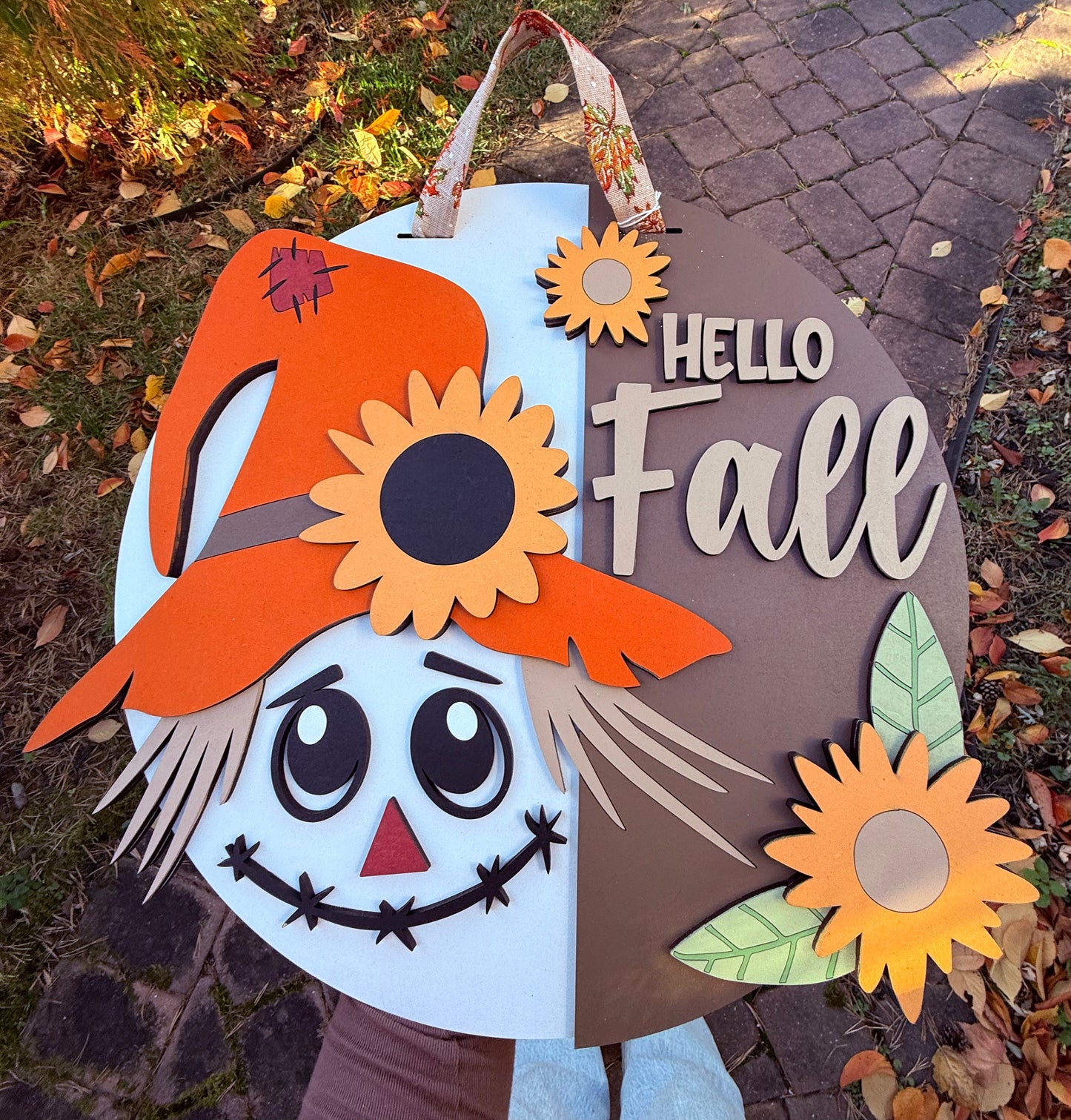 Hello Fall Scarecrow, Handmade 3D 16" Round Décor