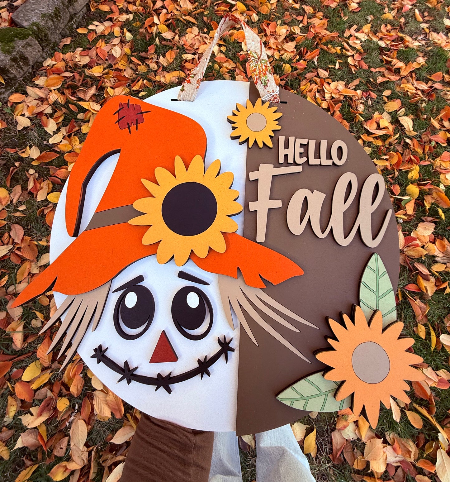 Hello Fall Scarecrow, Handmade 3D 16" Round Décor